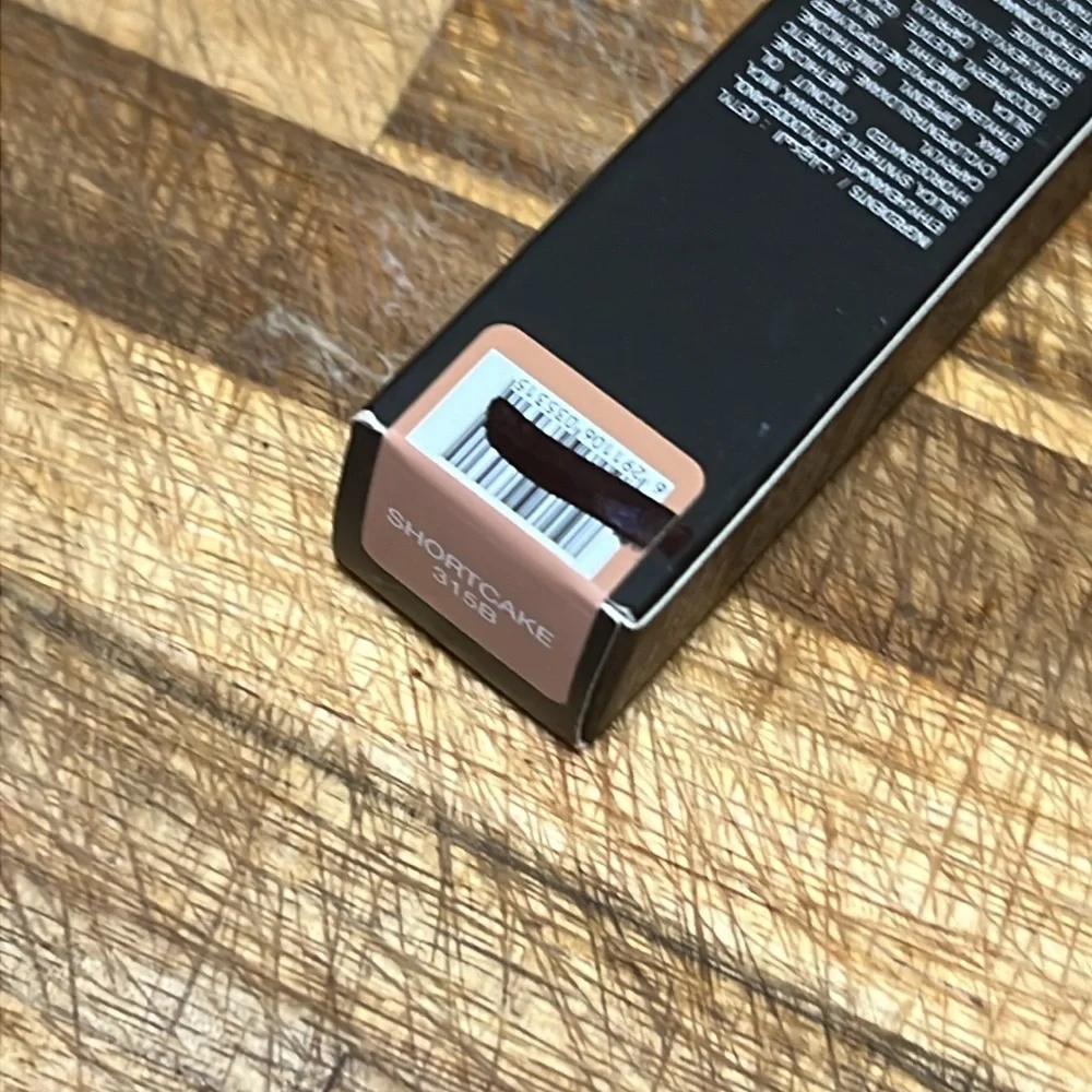 ⚡️💕Huda Beauty Shortcake Foundation Stick